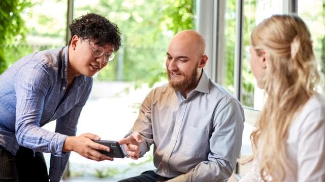 trainees-in-conversation-Twitter