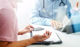 doctor-consulting-patient